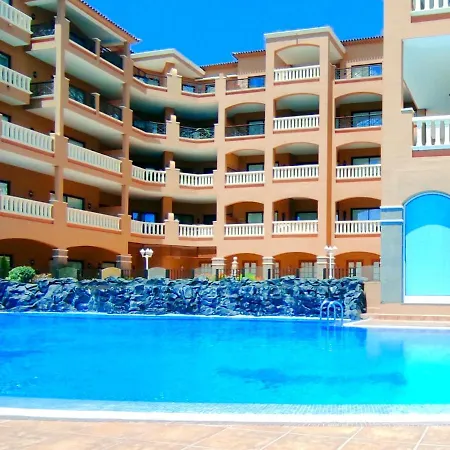 El Nautico Suites, The Beachfront Paradise Appartement *
